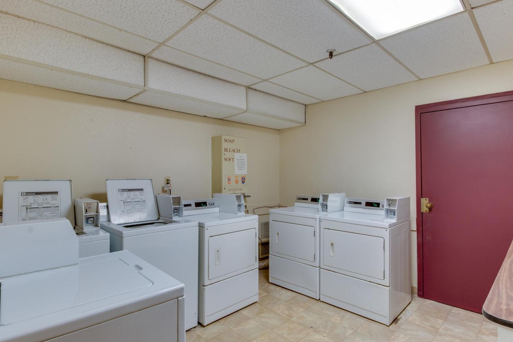 Kings Crossing Apartments Winter Park Szoba fotó